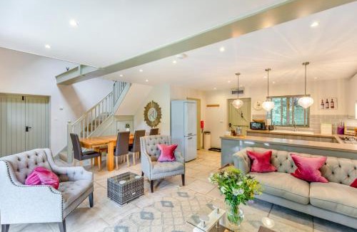 Faversham House | Frith Farm House Cottages