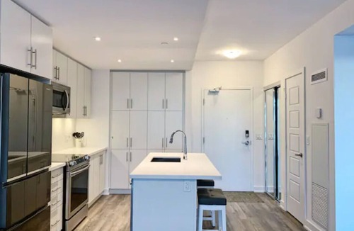 Innisfil Condo | Friyay Harbour Retreat Condo