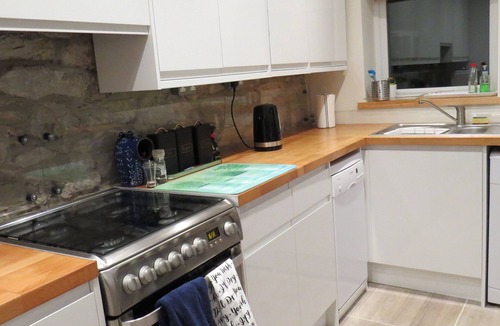 Topsham House | Frog Palace