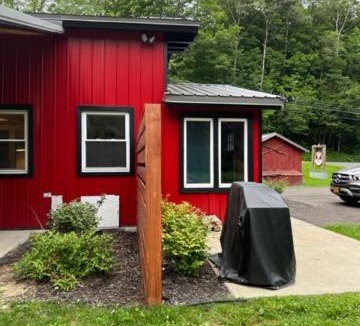 Blodgett Mills Apartment | Froggy Goggle Barn