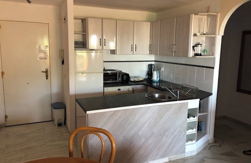 Urbanizacion Hacienda las Chapas Apartment | FROM £245pw, 2/3bed Sleeps 6 CABOPINO, MARBELLA, SOUTH FACING BALCONY.