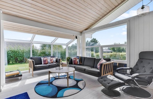 Pøt Strandby House | From the house it is only a few steps walk to the child-friendly swimming beach.