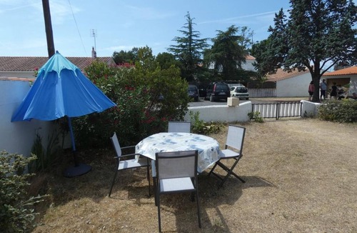 Fromentine Apartment | Fromentine - Ground floor apartment 33m² with garden, pets allowed, parking