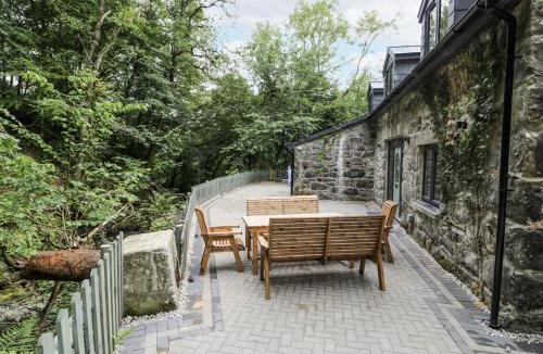 Dolgellau House | Frongoch Old Power House