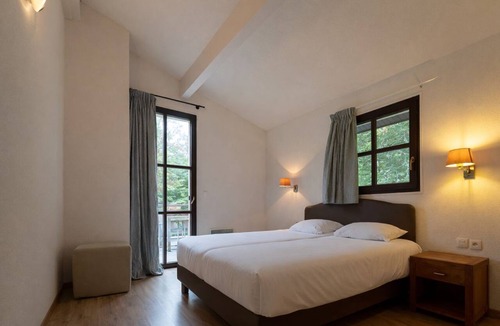 Salles Villa | Fronsac Deluxe Piscine 6p