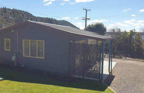 Rotoma Cottage | Front Cottage by Lakeside