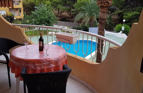 Coveta Fuma Apartment | Front Line Apartment south facing with Pool and Sea Views