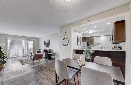 Georgetown Apartment | Frontdesk | 1 BR in Roseland near ND