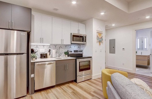 Brewerytown Apartment | Frontdesk | 1BR Apt by East Fairmount Park
