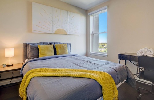 Louisville Apartment | Frontdesk | 2 BR Apt near The Speed Art Museum