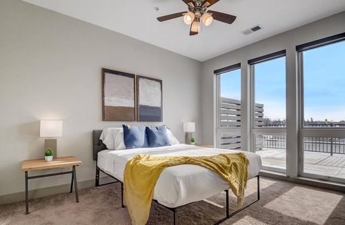 Broad Ripple Apartment | Frontdesk | 2 BR Apt by Holliday Park