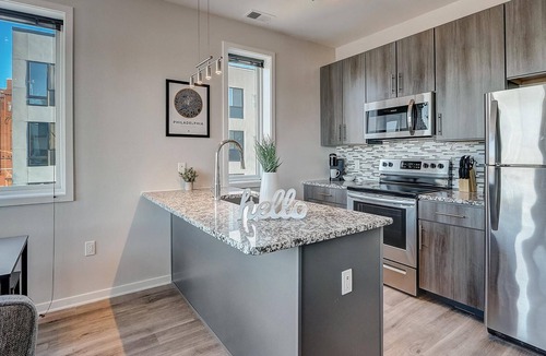 Brewerytown Apartment | Frontdesk | 2 BR Apt near Discovery Center