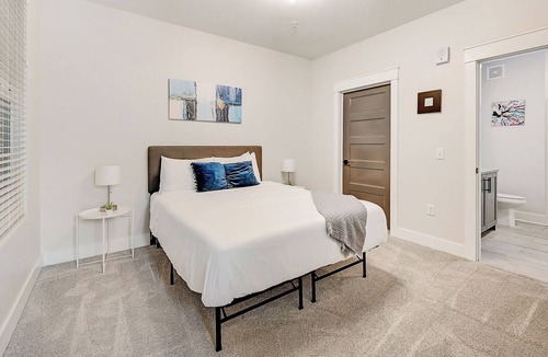 Olde Towne East Apartment | FRONTDESK 534 E Rich St Apts Downtown Columbus