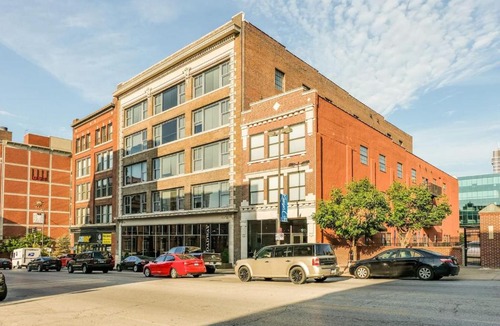 Downtown Kansas City Apartment | FRONTDESK 915 Broadway Apts Downtown Kansas City