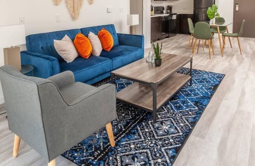 Central Business District Apartment | Frontdesk | Bright 1 BR in Business District