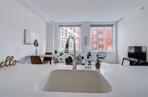 Gateway District Apartment | Frontdesk | Bright + Open Studio in Downtown