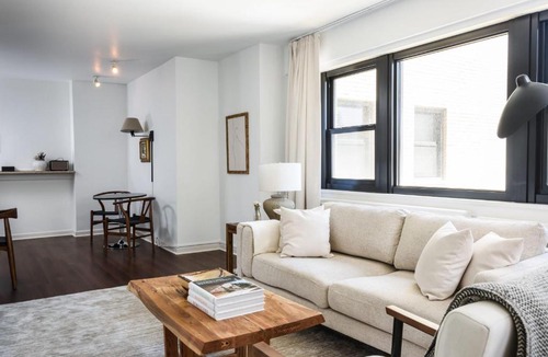 Central West End Apartment | FRONTDESK Bright Warm 1 BR Apt by Forest Park