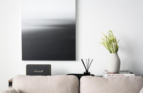 Central West End Apartment | FRONTDESK Modern 1 BR Apt by Forest Park