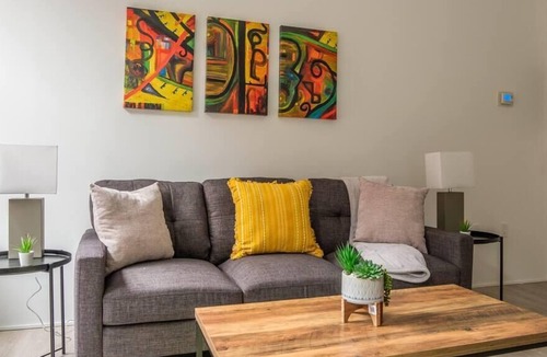 Gateway District Apartment | Frontdesk | Prime Location | Downtown Studio Apt