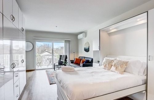 Lower East Side Apartment | FRONTDESK Rhythm Apts Lower East Side Milwaukee