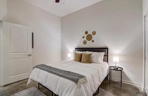 River Market Apartment | FRONTDESK RM West Apts River Market Dist Kansas City