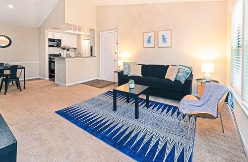 Arlington Apartment | Frontdesk | Spacious and Modern 1 BR Apt