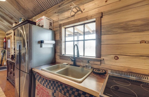 Italy Cabin | Frontier Cabin - Star Gazing - Pet Friendly