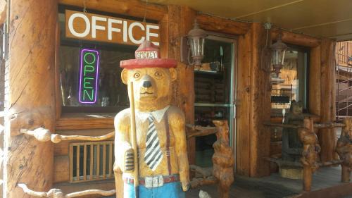 Lander Hotel | Frontier Lodge