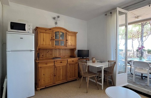 Argeles Plage Apartment | FRONTLINE APARTMENT FACING THE SEA