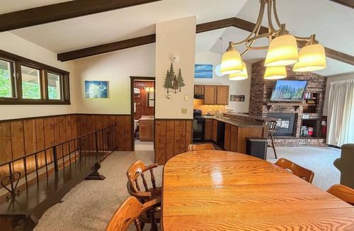 Bessemer Apartment | Frosthaven Unit 2-Hot Tub and Sauna