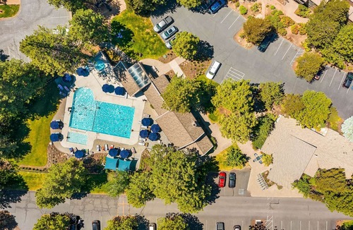 Century West Apartment | Frosty Summit Condo at Mount Bachelor Village