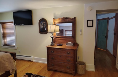 Reinholds Bed & Breakfast | Frush Farm Bed & Breakfast