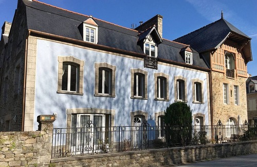 Lehon Apartment | Fryer Apartment - Dinan, Brittany. Characterful Riverside Apartment