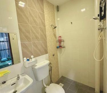 Kampung Permatang Langsat House | FS homestay bertam