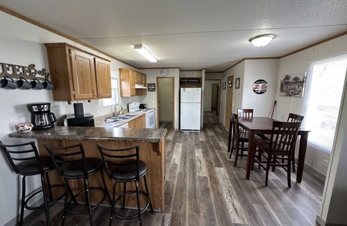 Annapolis Cabin | FS Rental #1 Annapolis, MO Black River