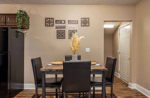 Columbus House | FT Moore Beautiful Cozy Oasis