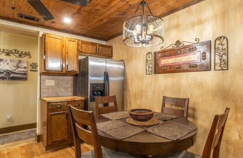 Fort Worth House | Ft Worth Cowboy Lodge
