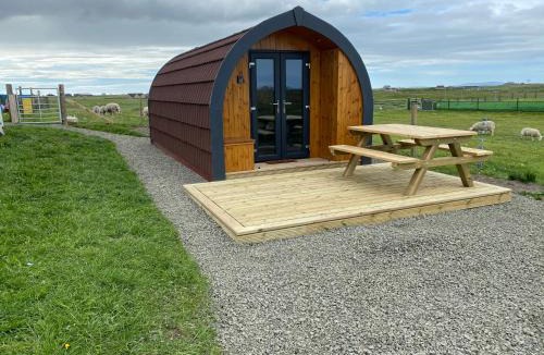 Benbecula Ski Chalet | Fuaim na Mara - Self Catering Pod
