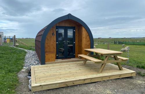 Benbecula Ski Chalet | Fuaim na Mara - Self Catering Pod