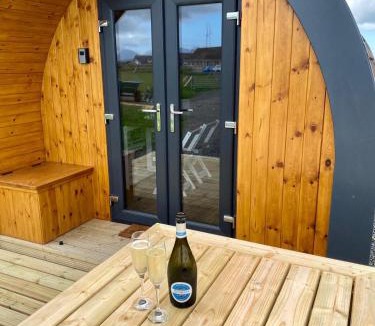 Benbecula Ski Chalet | Fuaim na Mara - Self Catering Pod