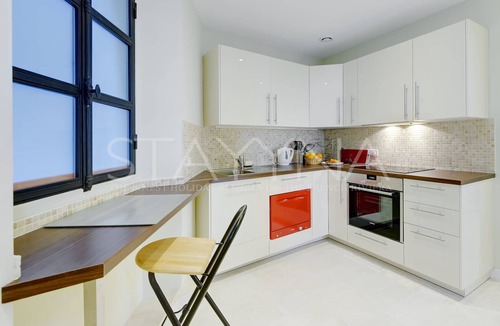 Carre d'Or Apartment | Fuchsia 1 bedroom apartment VRBO