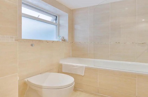 Munster Apartment | Fulham Experience-2BR 2BT