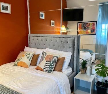 Munster Apartment | Fulham one bedroom flat