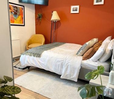 Munster Apartment | Fulham one bedroom flat