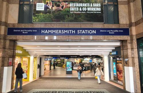 Hammersmith and Fulham Bed & Breakfast | Fulham Palace Residence