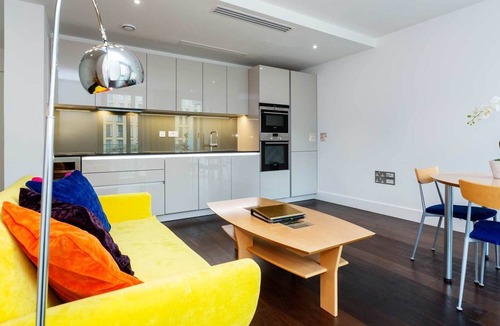 Sands End Apartment | Fulham Riverside, by Veeve