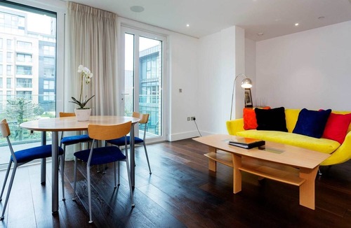 Sands End Apartment | Fulham Riverside, by Veeve