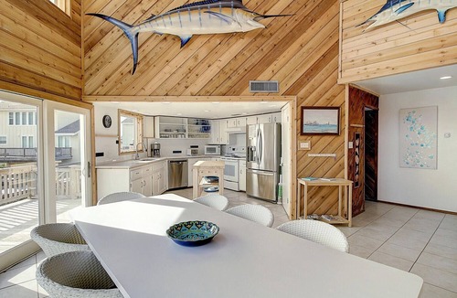 Port Aransas House | Full 180 Gulf View of the Beach. Just steps to Boardwalk to the beach or Communi