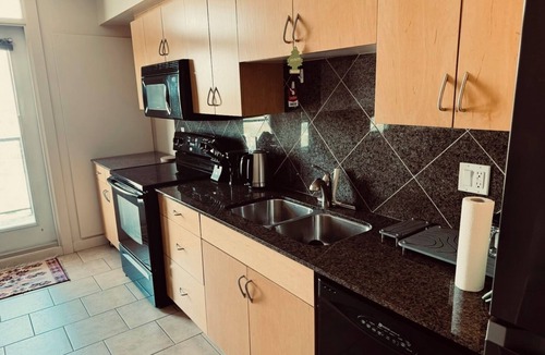 Haysboro Apartment | Full Apartment, FREE Underground Parking, Near Train Station and Stampede
