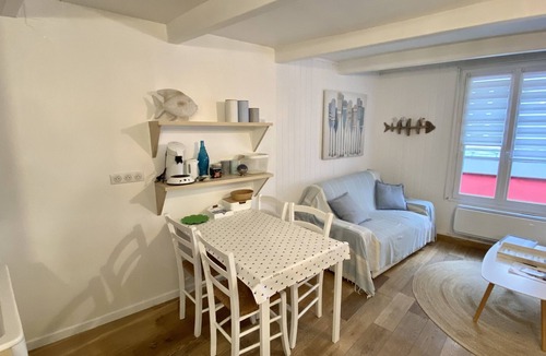 Trouville-sur-Mer Apartment | Full center. 2 charming rooms. 150m from the beach